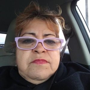 Meet your Posher, Yolanda